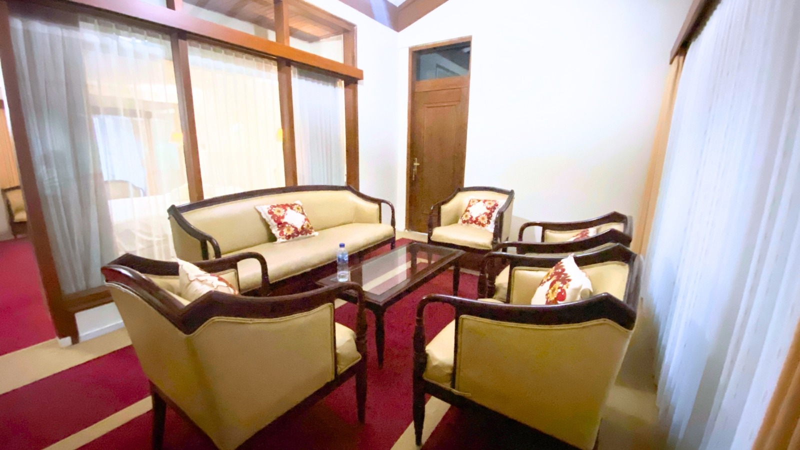 Hotel di guci tegal