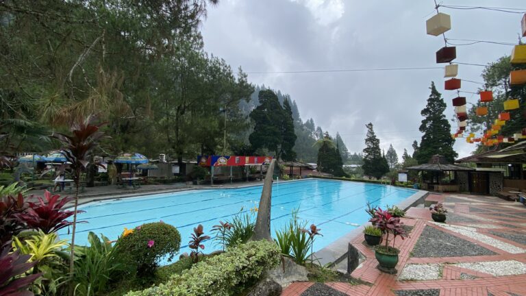 hotel pemandian air panas