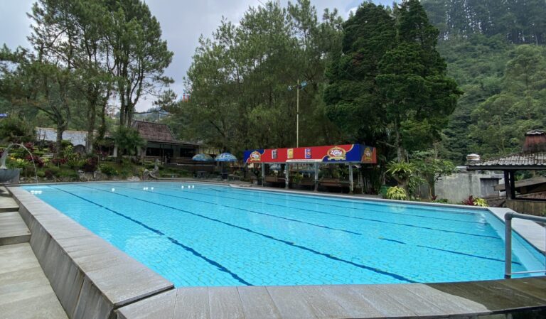 Kolam Air Panas Guci